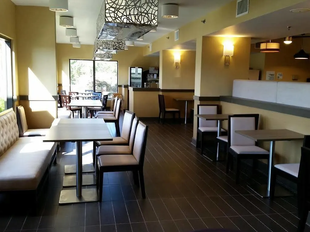 Sleep Inn & Suites Memphis Hotel